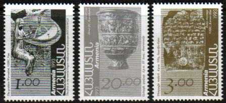 Scott #0434,7,9 a set of 3, Second Definitive issue of Armenia, Goddess Waroubini, Orgov Telescope, Runic message (014-16)